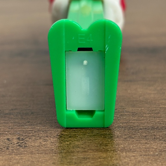 MRS CLAUS Holiday CHRISTMAS Candy PEZ Dispenser Green Red & White Feet 2006 - Picture 8 of 8